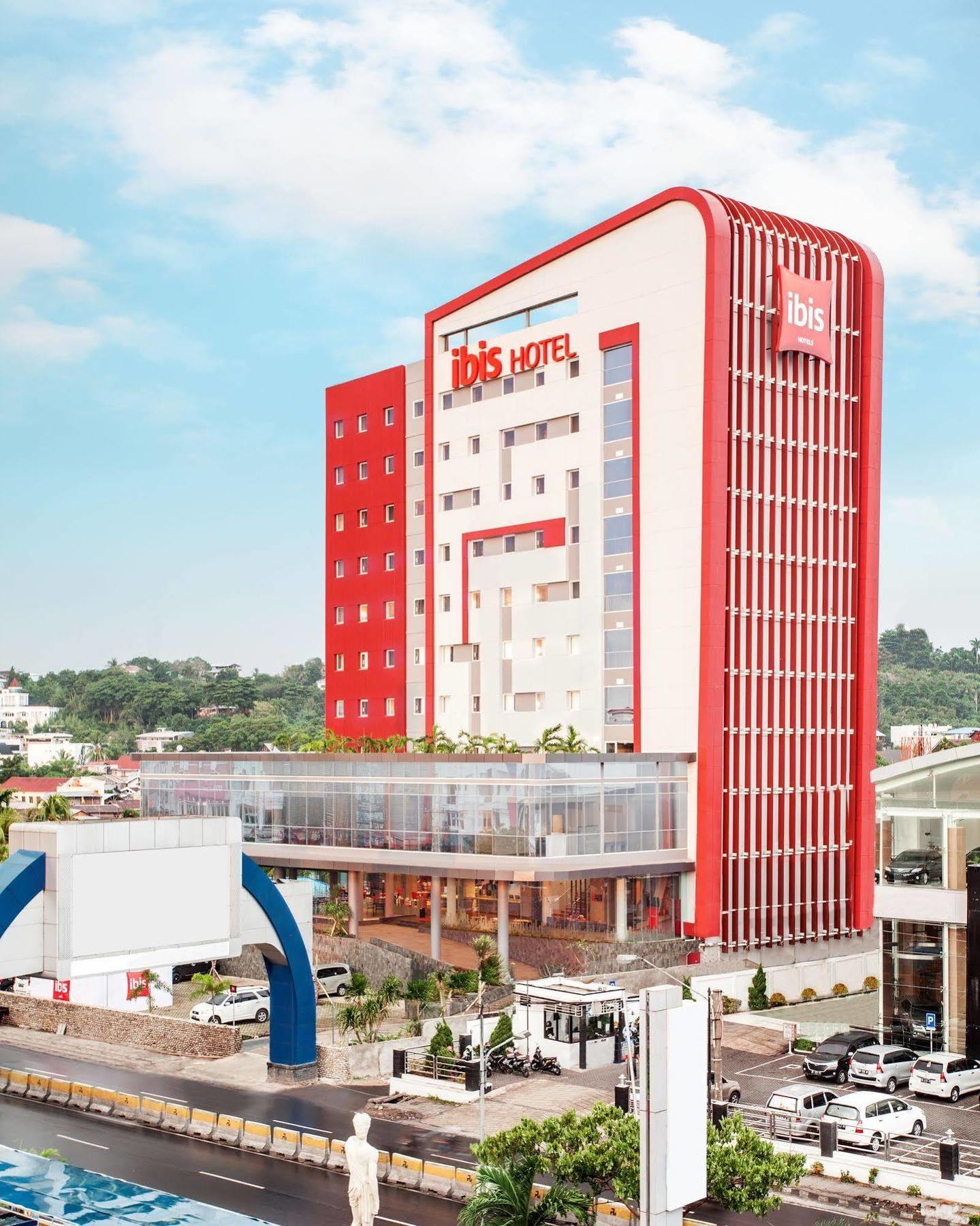 Ibis Manado City Center Boulevard Exterior foto